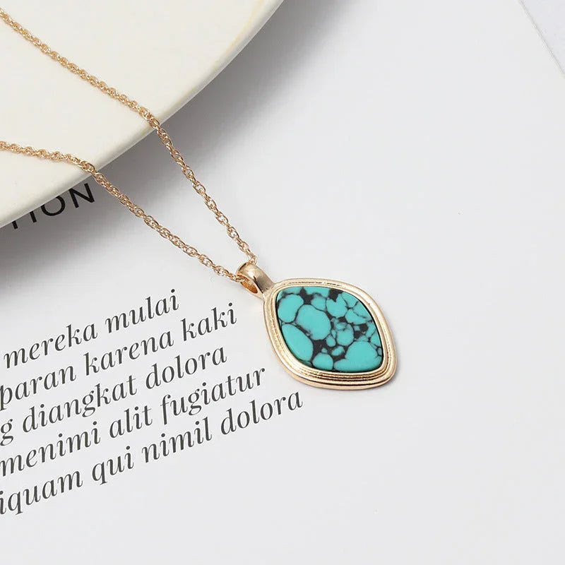 Abalone Shell Turquoise Inlaid Exquisite Short Chic Necklace CJDROPSHIPPING