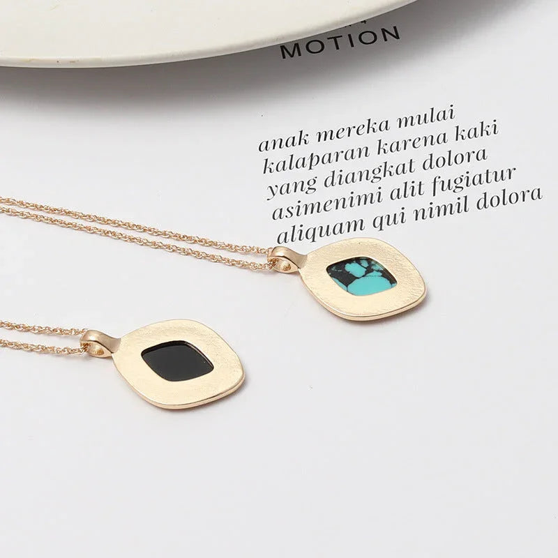 Abalone Shell Turquoise Inlaid Exquisite Short Chic Necklace CJDROPSHIPPING