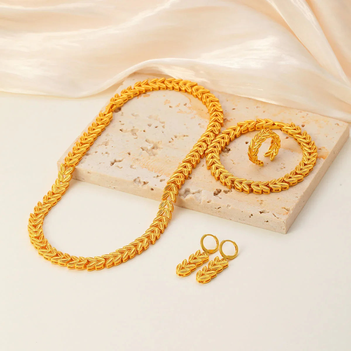 5pcs Retro Elegant 18k Gold Maple Leaf Women's Jewelry Set, Temperament Bridal Jewelry CJDROPSHIPPING