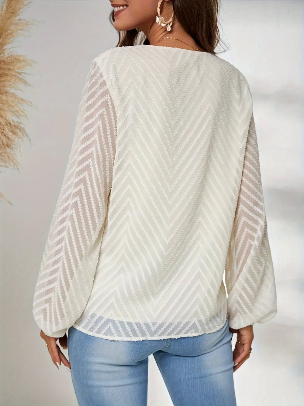 Commuting style semi transparent long sleeved shirt loose jacquard pul