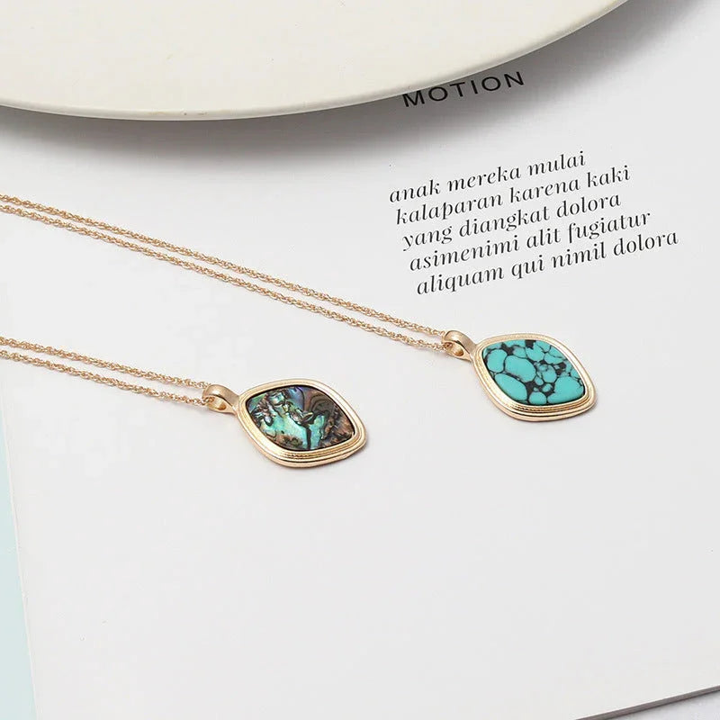 Abalone Shell Turquoise Inlaid Exquisite Short Chic Necklace CJDROPSHIPPING