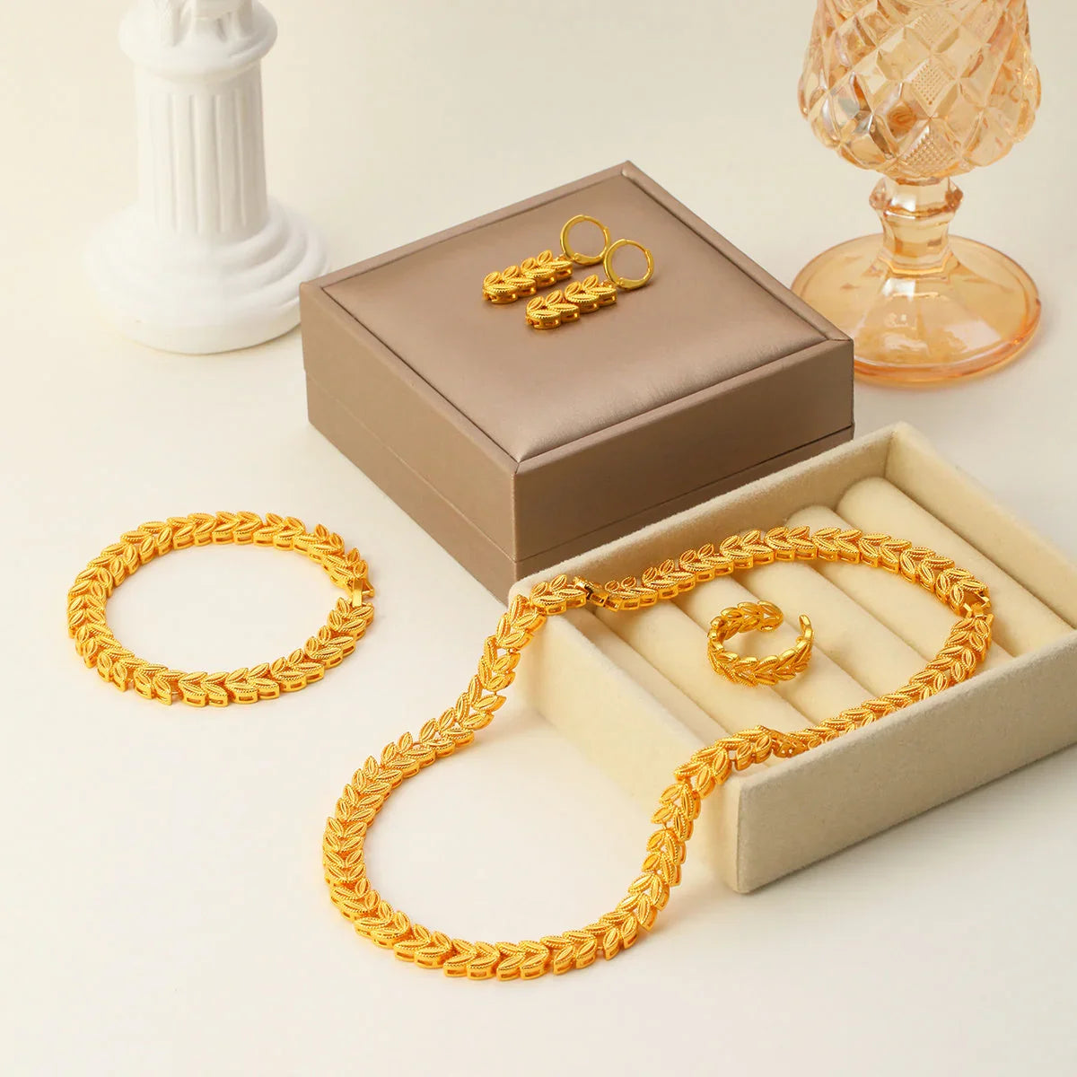5pcs Retro Elegant 18k Gold Maple Leaf Women's Jewelry Set, Temperament Bridal Jewelry CJDROPSHIPPING