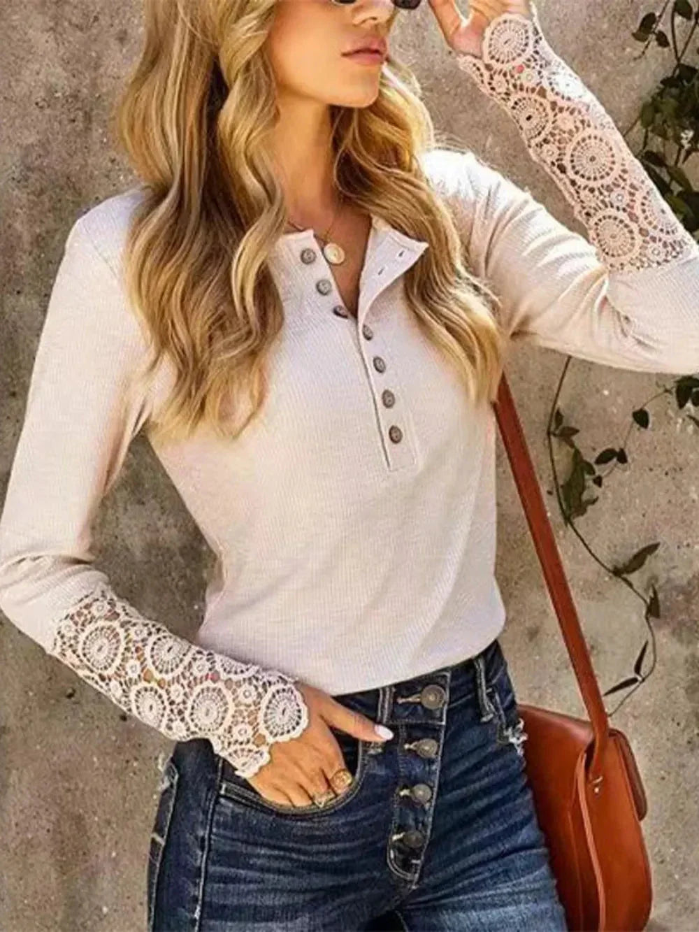 Round neck patchwork lace sleeves loose solid color long sleeved T-shirt