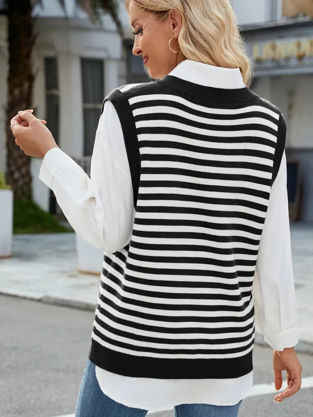 Slit V-Neck Striped Sweater Vest eprolo