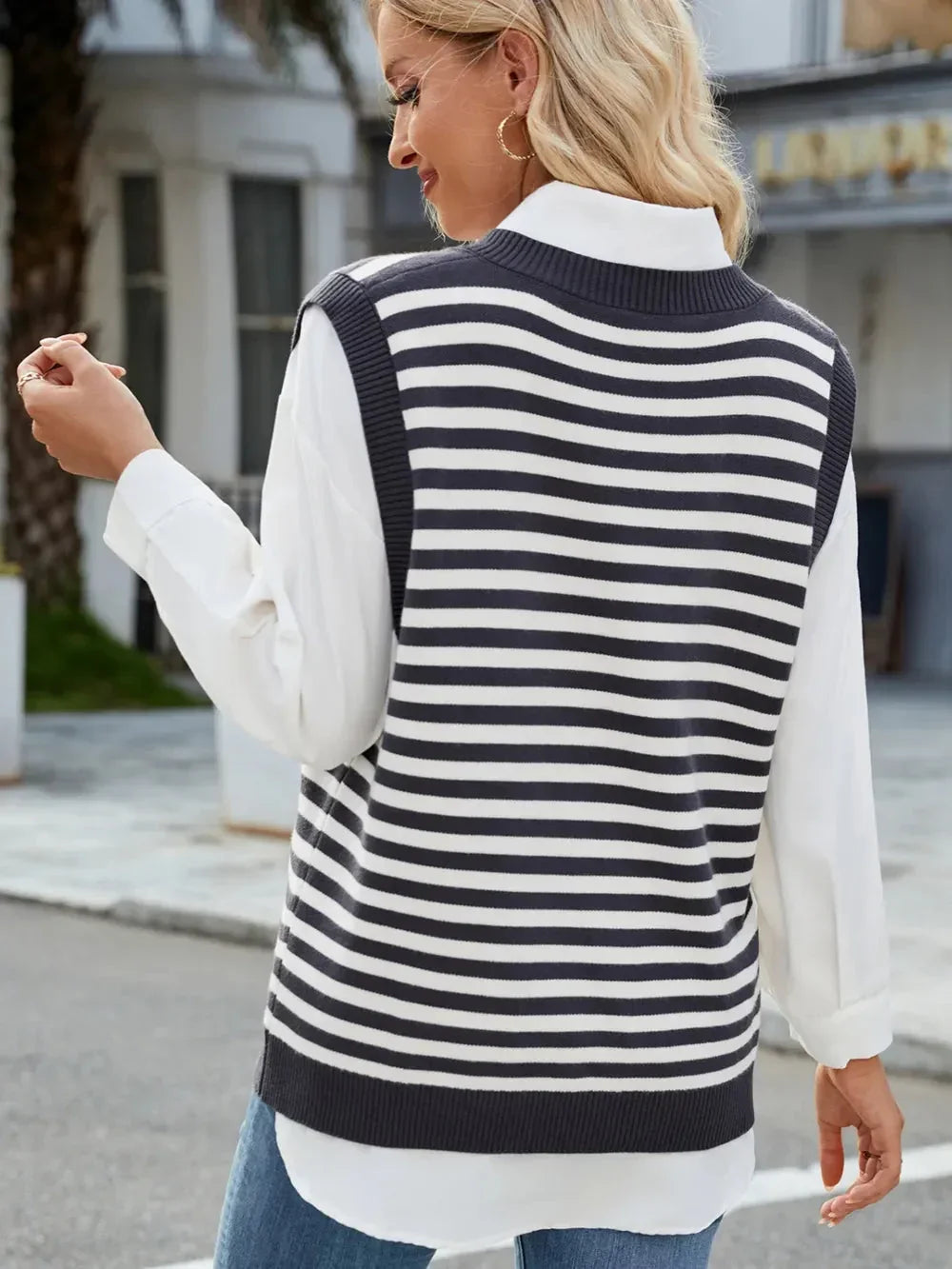 Slit V-Neck Striped Sweater Vest eprolo