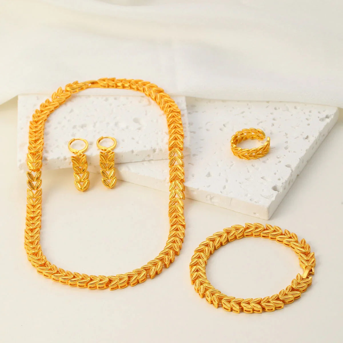5pcs Retro Elegant 18k Gold Maple Leaf Women's Jewelry Set, Temperament Bridal Jewelry CJDROPSHIPPING