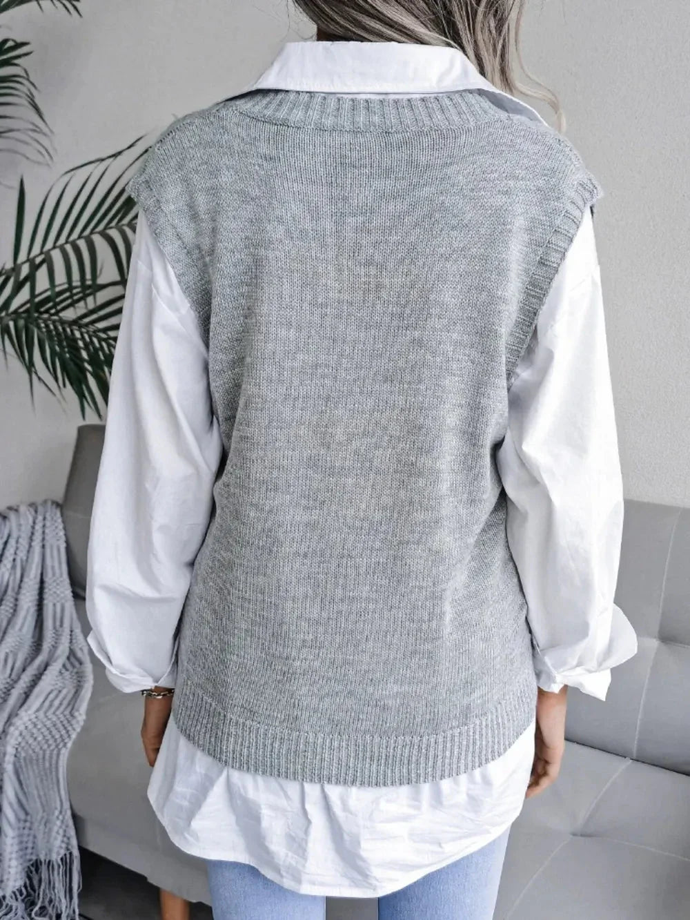 Hollow out Fried Dough Twists V-neck knitted vest sweater eprolo