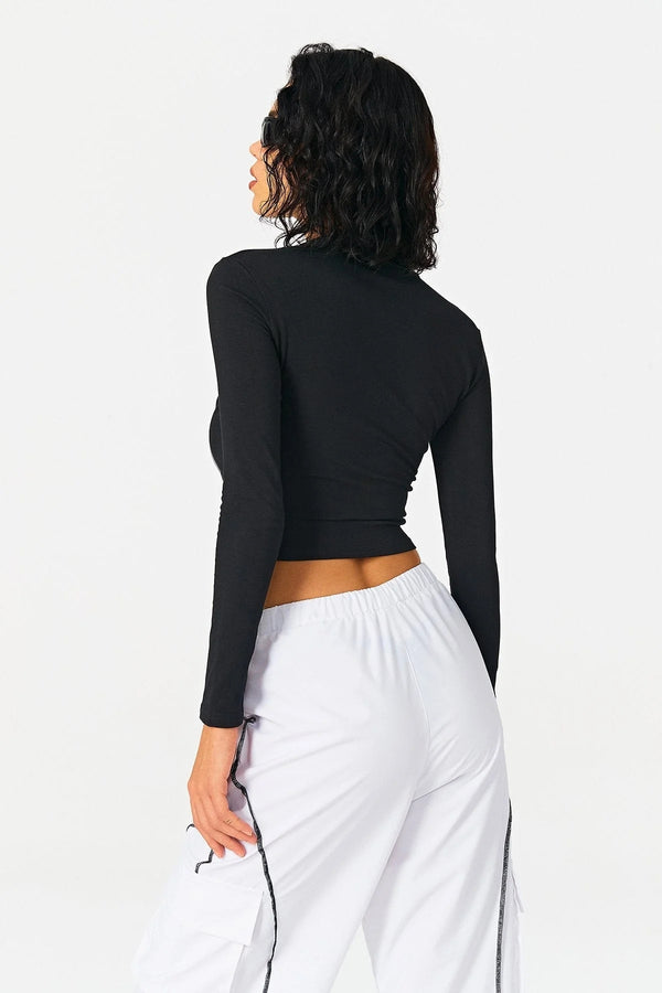 Women's Contrasting Color Line Standing Collar Wears Knitted Shirts