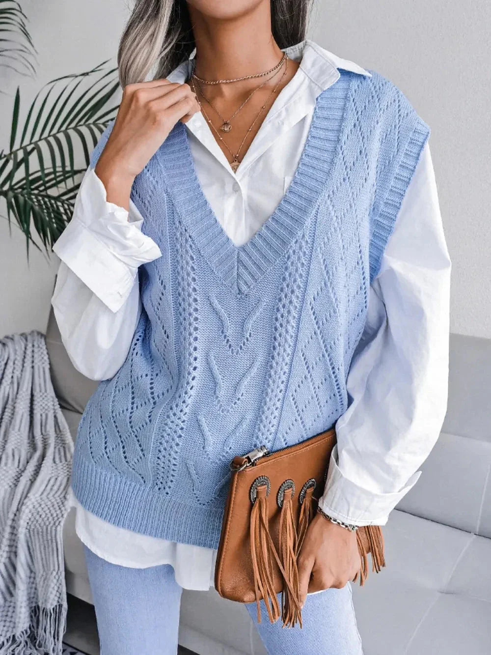 Hollow out Fried Dough Twists V-neck knitted vest sweater eprolo