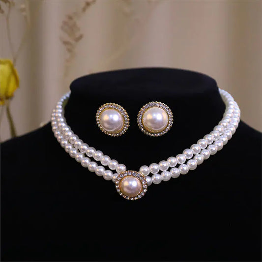 Chic French Bridal Pearl Set